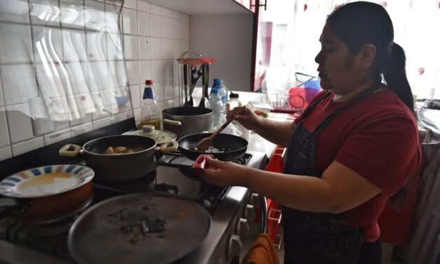 Trabajadoras domésticas siguen enfrentando carencias, representan 10% de fuerza laboral femenina
