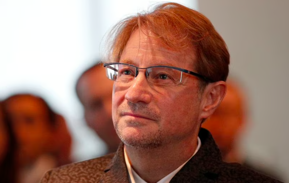 «Soy ficha de un gobierno perverso», afirma Andrés Roemer