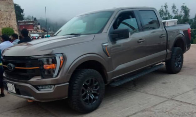 En Oaxaca detienen a líder de transportistas por agredir a policías comunitarios