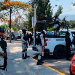En Chilpancingo, Guerrero estudiante lleva arma a la escuela, amenaza a compañero y huye