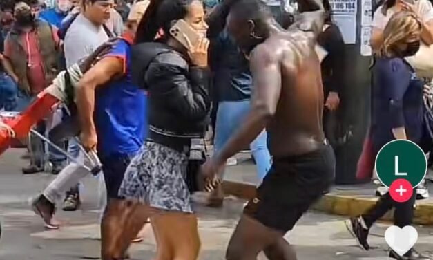 Joven se vuelve viral luego de lograr su sueño de convertirse en piloto de avión