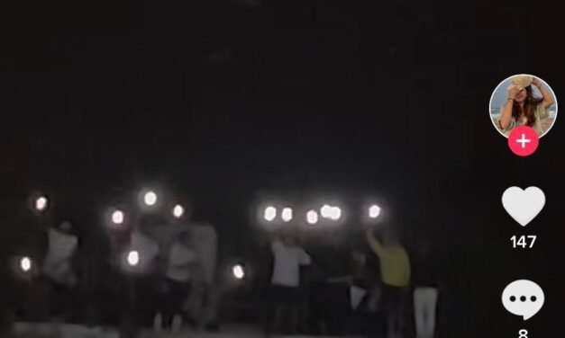 VIDEO: Fans de Jesse y Joy disfrutan del concierto desde una azotea