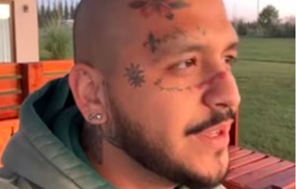 Christian Nodal reaparece con un radical cambio de look