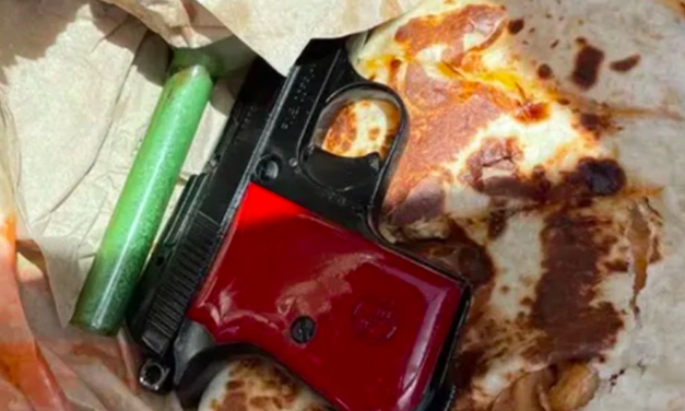 Detienen en Estados Unidos a uno tras esconder un arma dentro de una quesadilla