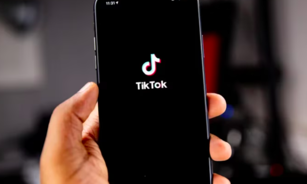 TikTok prohíbe crear perfiles con fotos de IA