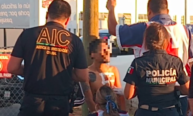 Balean a pareja en la colonia Satélite de Torreón; son atendidos afuera del aeropuerto