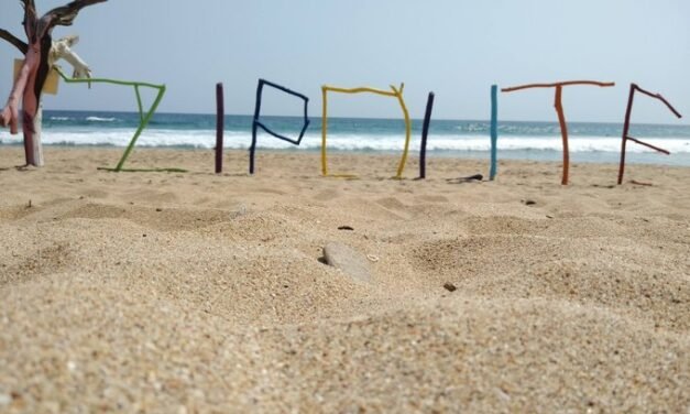 Golpean a pareja gay en Zipolite, playa nudista en Oaxaca