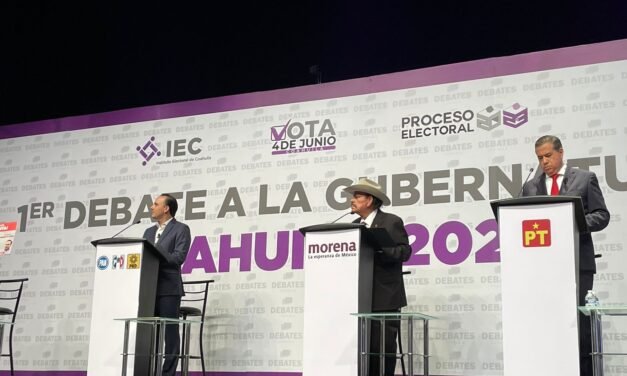 Manolo Jiménez no responde ante acusaciones de empresa familiar y agua en Parras de la fuente