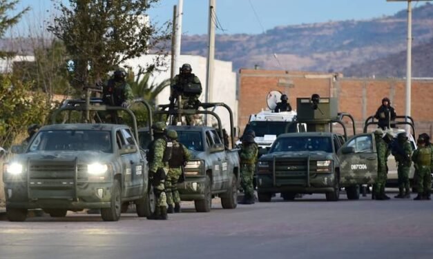 En Tamazula, Durango vuelcan militares; hay 4 muertos y 5 heridos