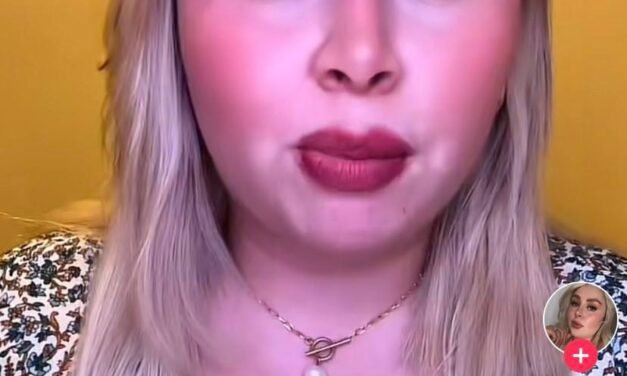 VIDEO: Madre balacea la camioneta de su hija por envidia