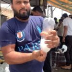 Se vuelve viral un video de la creación exprés de una bebida gaseosa en India