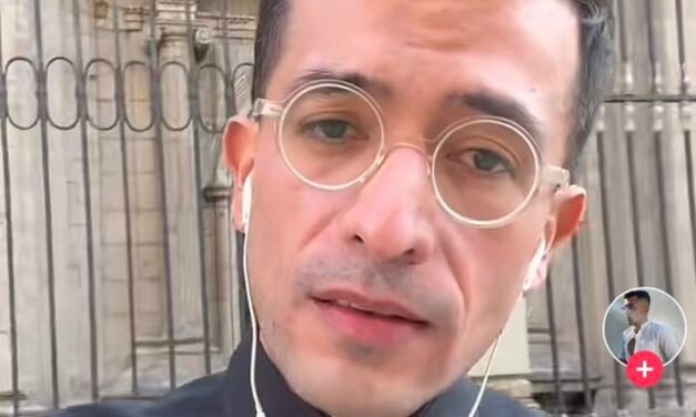 Hombre denuncia a Televisa por hostigamiento laboral