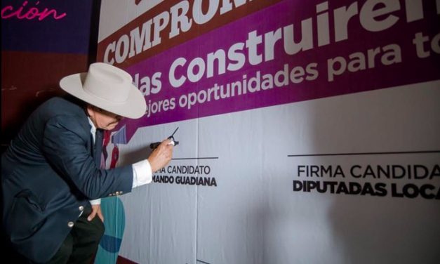 Armando Guadiana firma 5 compromisos para las mujeres de Coahuila