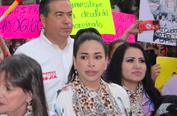 Acusa Marlenne de Mejía a AMLO de traicionar al pueblo