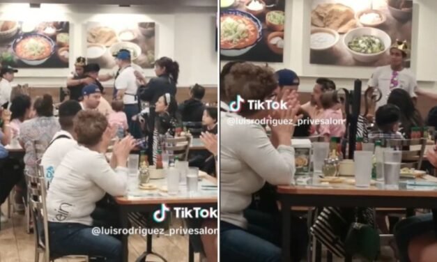 VIDEO: Familia deja plantado a joven cumpleañero en un restaurante y meseros lo festejan