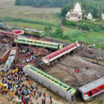 El peor accidente de tren del siglo XXI en la India deja 261 muertos y 900 heridos