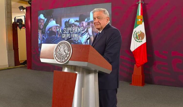 AMLO dedica canción «Ya supérame» a Denise Dresser y opositores