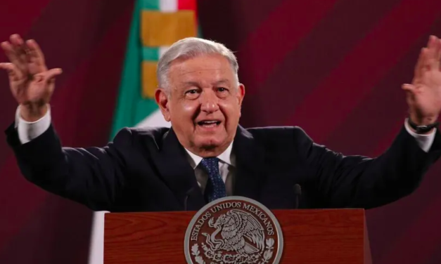 Oposición no es tan poderosa para destruirnos: AMLO