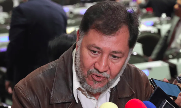 Noroña pide licencia para competir por la Presidencia