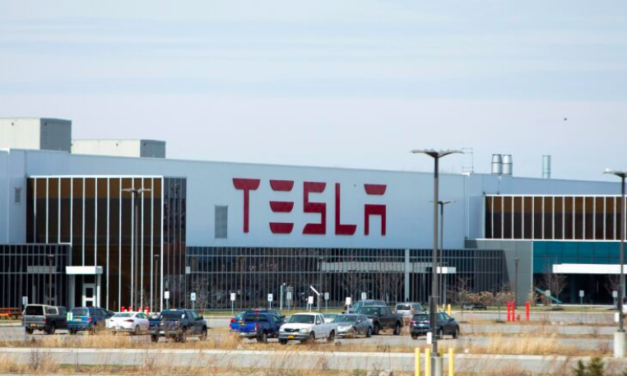 Coahuila tendrá 15 compañías proveedoras de Tesla: Riquelme