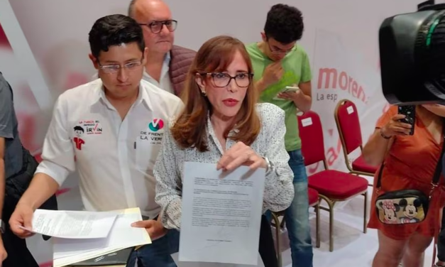 Polevnsky acude a registrarse, pero Delgado no la recibe