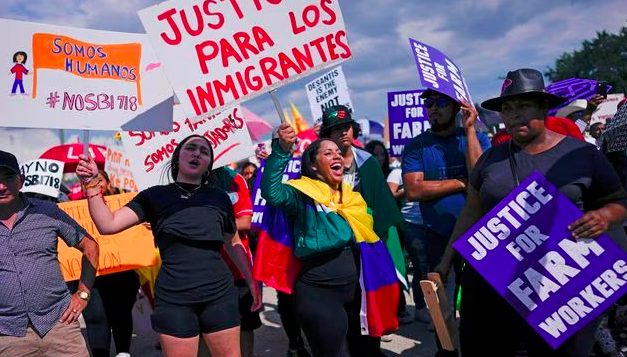 La ley «antiinmigrantes» de Florida entra en vigor en medio del miedo y la protesta