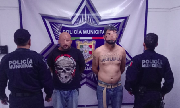 Detienen a dos hombres tras asalto a tienda de conveniencia en Gómez Palacio