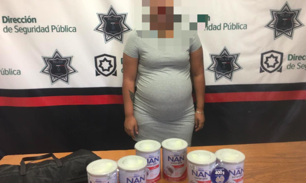 Detienen a mujer embarazada por intentar robar leche en polvo en Torreón