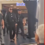 Abuelita rompe en llanto tras conocer a Daddy Yankee