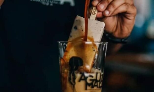 Innovan paletas heladas de cerveza para el calor y se vuelve viral