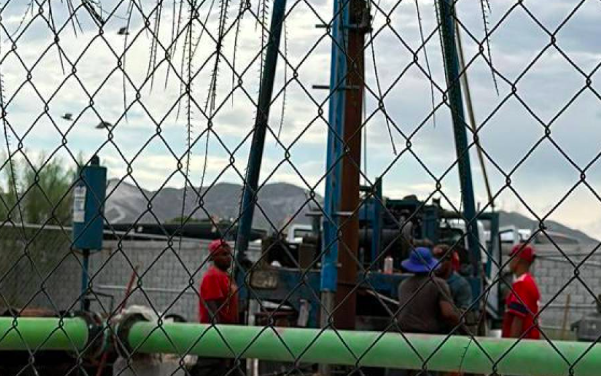 Reparan bomba en colonia Nueva California de Torreón; suministro de agua restablecido
