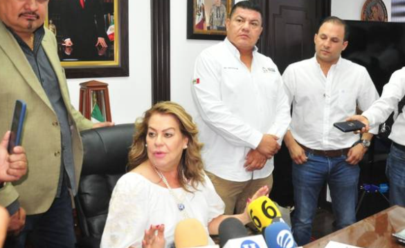 Leticia Herrera responde a críticas del diputado Omar Castañeda sobre proyectos municipales