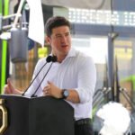 En Nuevo León Samuel García asegura que a diario se detienen a 3 o 4 bandas de malandros