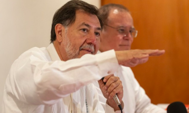 Noroña se burla de Ebrard tras proceso en encuesta de Morena