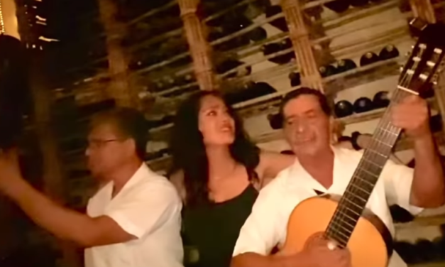 Salma Hayek celebró Independencia de México con ‘palomazo’
