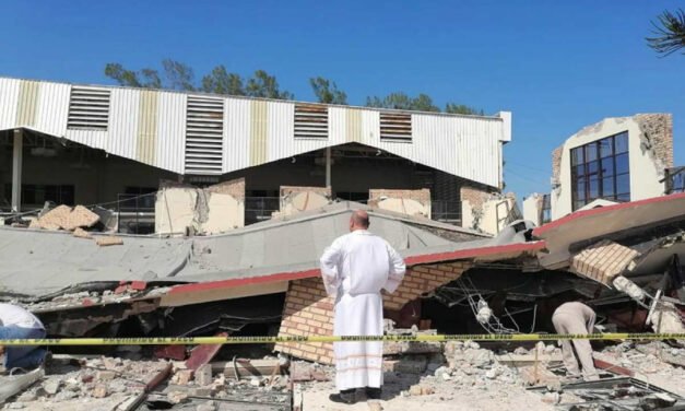 En Tamaulipas sacerdote responde a cuestionamientos por derrumbe de iglesia