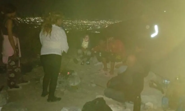 Falsa alarma en el Cerro de las Noas; linterna desencadena movilización de emergencia en Torreón