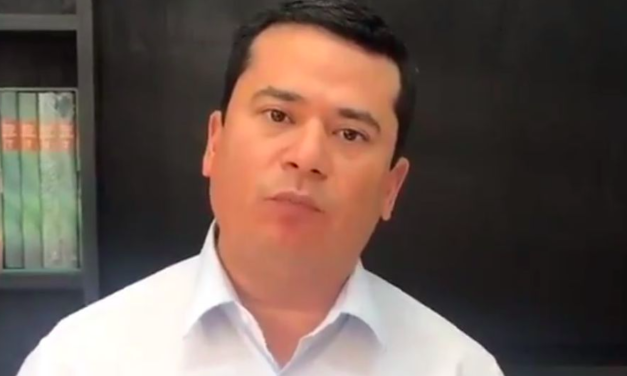 Lo que nunca hizo Reyes Flores contra la oposición, ahora lo hace contra sus propios compañeros