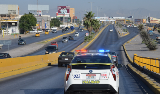 Policía Municipal de Torreón mantiene filtros de seguridad a pesar de quejas de extorsión a traileros