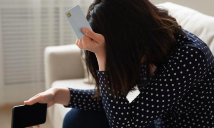 Aumentan los casos de fraudes virtuales en Coahuila; alertan sobre mensajes de falsas paqueterías