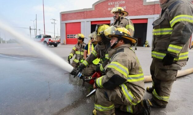 Refuerza Gobierno de Saltillo capacitación de bomberos