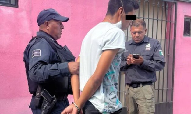 En Escobedo, Nuevo León detienen a joven que usa Facebook para vender perritos con pulgas y garrapatas