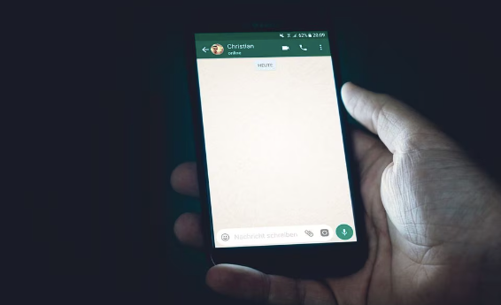 Trucos de WhatsApp: cómo ver fotos sin que nadie se entere