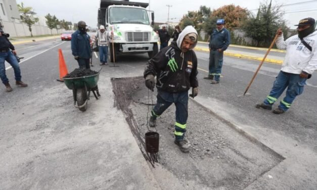 En Saltillo reanudan trabajos de bacheo