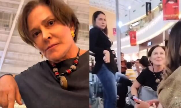 Mujeres se vuelve virales tras pelearse por un asiento en un centro comercial