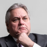 Empresario Carlos Bremer respalda la reducción de la jornada laboral a 40 horas semanales