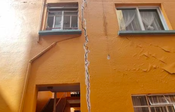 Desalojos preventivos en Benito Juárez tras microsismos en la CDMX