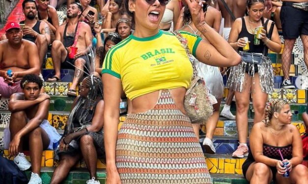 Galilea Montijo sorprende a usuarios con sus fotos en el Carnaval de Brasil 2024