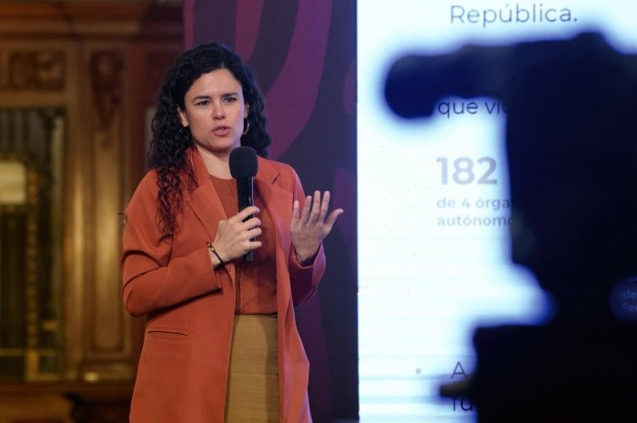 Empleados gobiernos federal salarios, Luisa María, redes, información, gobierno