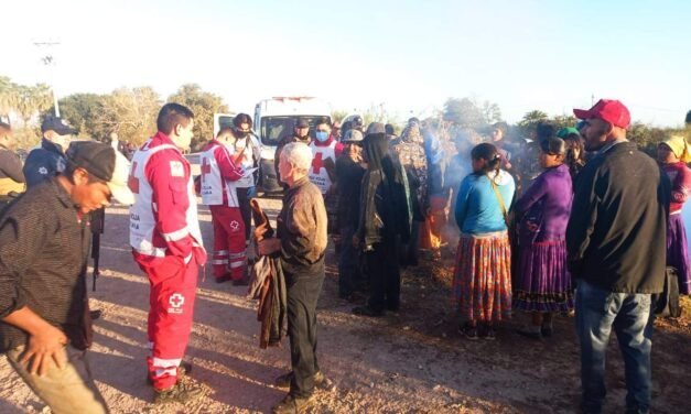 En Sonora camión con 21 jornaleros cae a canal de riego